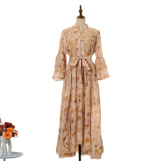 批发实拍新款法式复古性感<b class='q'>连衣裙</b>蕾丝花边高级感系带收腰显瘦长裙3 色