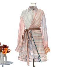 批发实拍新款时尚小众丝麻条纹拼接度假风翻领<b class='q'>灯笼</b>袖度假风连衣短裙