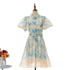 批发实拍新款翻领泡泡袖印花中短款阔摆<b class='q'>连衣裙</b>配腰带 4色