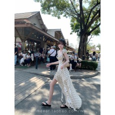 批发CallmeEar//【不规则裙摆印花<b class='q'>连衣裙</b>】设计感小众露背长裙