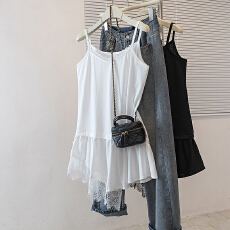 批发<b class='q'>实拍</b><b class='q'>大码</b><b class='q'>女装</b>韩版新款设计甜美吊带设计下摆蕾丝拼接百搭上衣