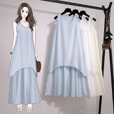 批发实拍大码女装新款韩版V领高级感潮下摆拼接流设计显瘦宽松连衣裙