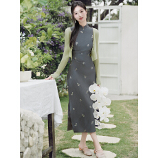 批发实拍 复古新中式<b class='q'>刺绣</b>改良显瘦旗袍+针织开衫 上架+40以上