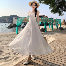 批发度假风抽褶收腰大摆裙<b class='q'>吊带</b>连衣裙