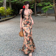 批发法式气质<b class='q'>碎花</b>V领连衣裙优雅收腰短袖长裙