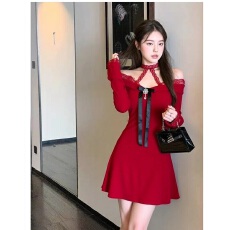 批发法式绝美气质<b class='q'>挂</b><b class='q'>脖</b>露肩蕾丝<b class='q'>连衣裙</b>女秋冬新款性感新年红色收腰短裙