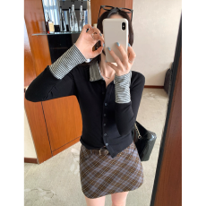 批发韩系黑色条纹长袖t恤女秋<b class='q'>冬</b>季小香风打底上衣