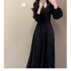 批发法式黑色v领波点<b class='q'>长袖</b>连衣裙子早秋季2025新款巨好看气质收腰长裙