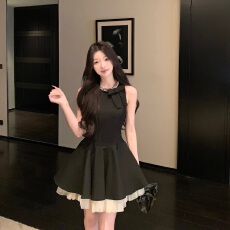 批发千金风小黑裙<b class='q'>连衣裙</b>女夏季高级感生日party小礼裙显瘦无袖背心裙