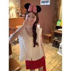 批发温柔法式v领<b class='q'>白色</b>无袖衬衫女夏设计感木耳边系带宽松<b class='q'>背心</b>短款上衣