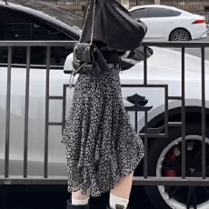 批发<b class='q'>春</b>夏裙子时尚休闲气质碎花半身裙减龄不规则A字裙洋气高级感裙子
