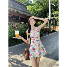批发多巴胺<b class='q'>彩</b>色碎花v领挂脖<b class='q'>连衣裙</b>女夏小个子<b class='q'>三</b>亚海边度假风收腰短裙