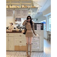批发韩系套装女早秋新款<b class='q'>长袖</b>卫衣连帽外套半身裙气质一整套<b class='q'>韩版</b>通勤款