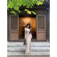 批发挂脖针织无袖<b class='q'>连衣裙</b>女高级感法式气质收腰显瘦包臀长裙秋冬打底裙