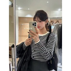 批发已出货 <b class='q'>韩国</b>chic条纹圆领针织开衫女春季高级感打底毛衣内搭短款