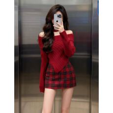 批发新年战袍红色一字肩针织套装<b class='q'>裙子</b>女秋冬2026新款巨好看格子包臀裙