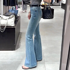 批发浅色微喇叭牛仔<b class='q'>裤</b>女2026春季新款高腰显瘦<b class='q'>修身</b>港风喇叭<b class='q'>裤</b><b class='q'>梨形</b>身材