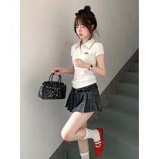 批发学院风复古格纹低腰百褶短<b class='q'>裙</b><b class='q'>半身裙</b>女春夏新款A<b class='q'>字</b><b class='q'>裙</b>子