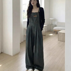 批发韩版气质水洗<b class='q'>牛仔</b>阔腿吊带<b class='q'>连体裤女</b>2026新款显瘦百搭拖地背带裤