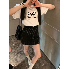 批发黑色波点<b class='q'>牛仔</b>半身裙女夏季2026新款设计感高腰a字辣妹包臀短裙