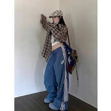 批发美式复古休闲裤女春季新款侧边三条杠速干阔腿运动裤宽松伞兵<b class='q'>裤子</b>