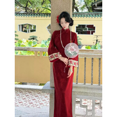 批发2025新款新中式红色团花拼接袖复古文艺显瘦旗袍连衣裙女