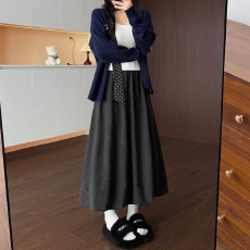 批发秋季糯米<b class='q'>裙裤</b>女2025年新款韩版高腰垂感宽松慵懒百搭阔腿裤软糯子