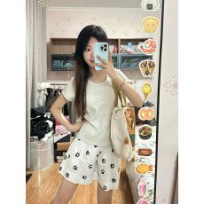 批发新款小狗脚印图案<b class='q'>印花</b>小开衩休闲短裤百搭居家外穿沙滩裤夏季裤子