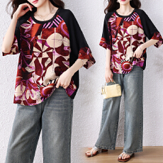 批发实拍2026夏季新款胖妹妹<b class='q'>时尚</b>减龄宽松遮肉显瘦拼接印花T恤上衣