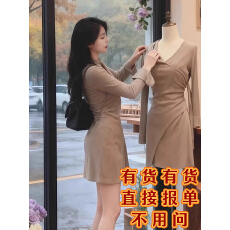 法式轻熟风V领收腰连衣裙今年流行的爆款女装秋季新款气质短裙潮