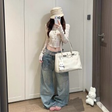 批发美式复古烫钻刺绣弯刀牛仔裤女2025新款秋季低腰宽松阔腿镰刀<b class='q'>裤子</b>