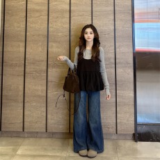 批发设计感高腰不贴腿喇叭<b class='q'>牛仔裤</b>女2025秋冬季新款百搭遮肉显瘦阔腿裤