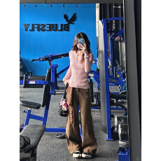 批发美式设计感小众阔腿咖色廓形<b class='q'>牛仔裤</b>女秋冬2025梨形身材显瘦直筒裤