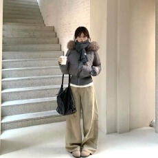 批发<b class='q'>韩版</b>慵懒风通勤阔腿牛仔裤新款高腰高级气质直筒裤长裤