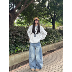 批发微胖mm复古蓝色高级感弯刀<b class='q'>牛仔</b>裤女早春款设计感宽松显瘦香蕉裤