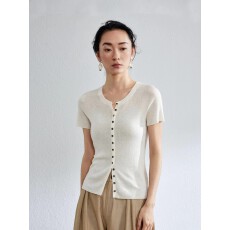 批发夏季新款无缝一体时尚洋气开门襟贝壳扣短袖圆领绵羊<b class='q'>针织</b>衫上衣女