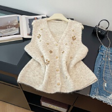 批发实拍秋冬季新款工艺串珠小香风马甲女气质叠穿显瘦无袖背心开衫