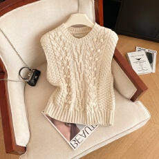 批发实拍早春季新款加厚舒适叠穿马甲女软糯<b class='q'>百搭</b>粗麻花宽松无袖背心