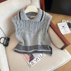 批发实拍早春季新款显瘦翻领叠穿马甲女复古显瘦宽松洋气<b class='q'>百搭</b>撞色上衣