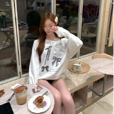 批发斜领曼巴棉300克 后包领彩色内外同色印花长袖宽松<b class='q'>套头卫衣</b><b class='q'>女</b>