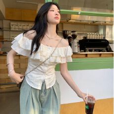 批发杏色法式一字领荷叶边短袖<b class='q'>衬衫</b>女<b class='q'>夏季</b>2026新款甜美风修身短款上衣