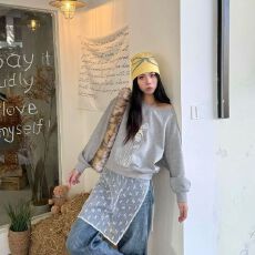 批发斜领曼巴棉300克 后包领彩色内外同色印花长袖宽松<b class='q'>套头卫衣</b><b class='q'>女</b>