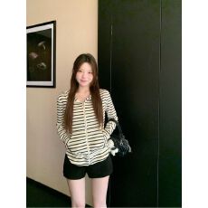 批发原版色织条 早秋ins长袖性感<b class='q'>修身</b>条纹女设计感连帽<b class='q'>外套</b>