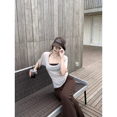 批发已出货 慵懒风u领短袖宽松T恤女夏季2025新款休闲防晒衫气质上衣