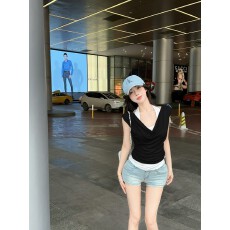 批发已出货 荡领短袖t恤女夏季纯欲甜辣妹一字肩挂脖露肩上衣独特绝美