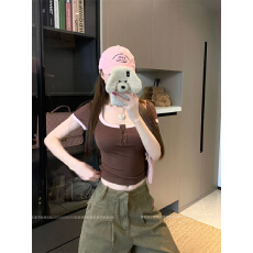 批发已出货 U领单排扣短袖t恤女装夏季2025新款修身显瘦短款辣妹上衣