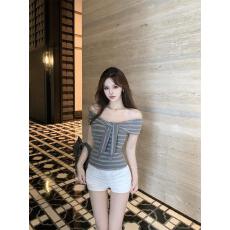 批发已出货 黑白条纹v领短袖T恤慵懒风宽松防晒罩衫女设计感上衣