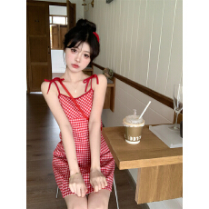 批发已出货 百搭中长款裙子<b class='q'>复古</b>红色甜美格纹短款吊带连衣裙女