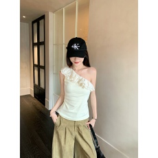 批发已出货 荷叶边斜肩短袖<b class='q'>T</b><b class='q'>恤</b>女夏季辣妹chic修身设计感露肩上衣