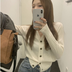 批发已出货 针织<b class='q'>开衫</b>女春季修身显瘦<b class='q'>不规则</b>打底衫别致上衣秋装